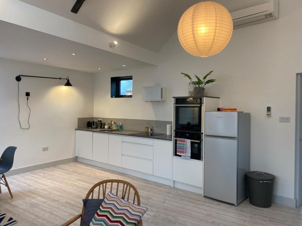May Road, Stylish Townhouse Twickenham Extérieur photo